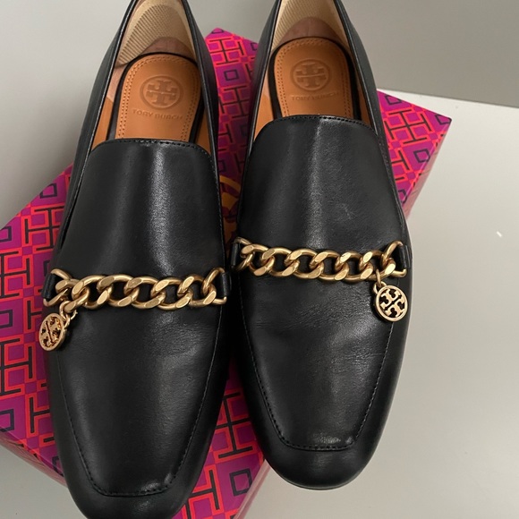 Tory Burch Calf Leather charm loafer *BN* - Picture 1 of 8